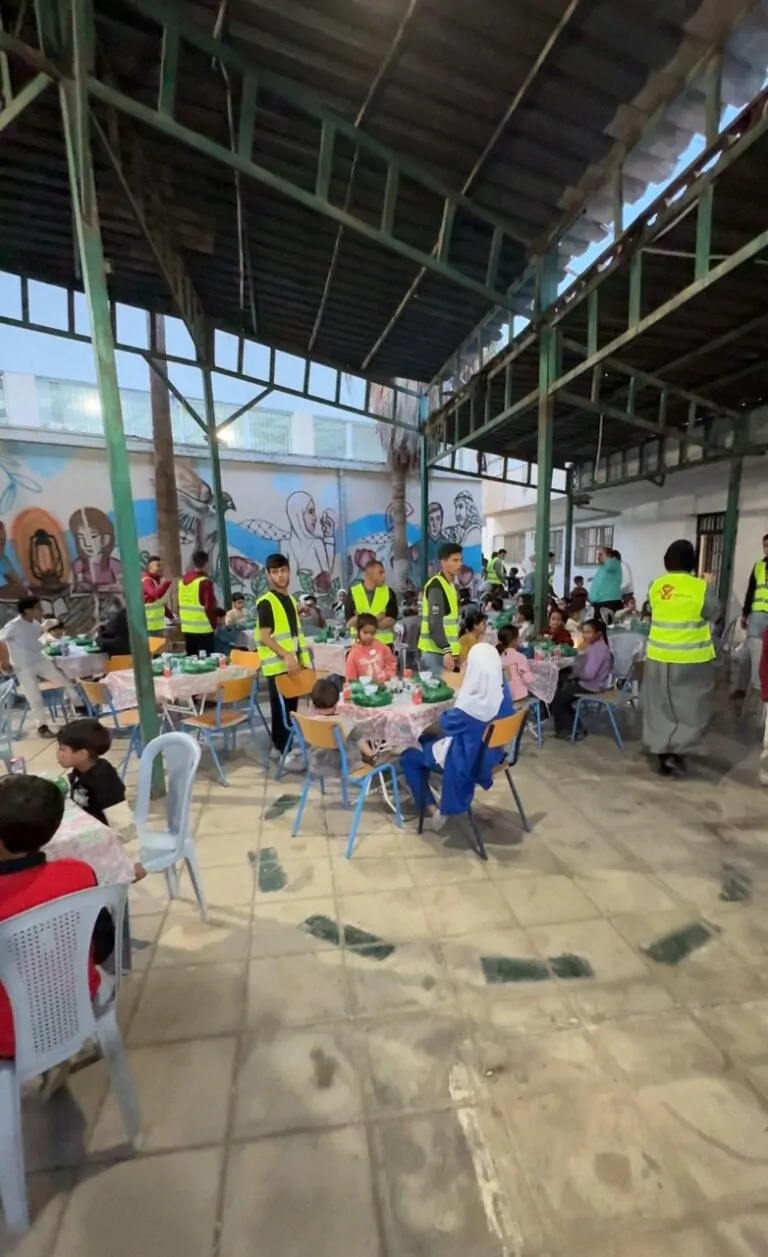 Ninja Sellers Group in a Ramadan initiative at the camp